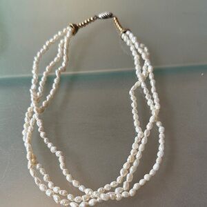 Freshwater pearls necklace